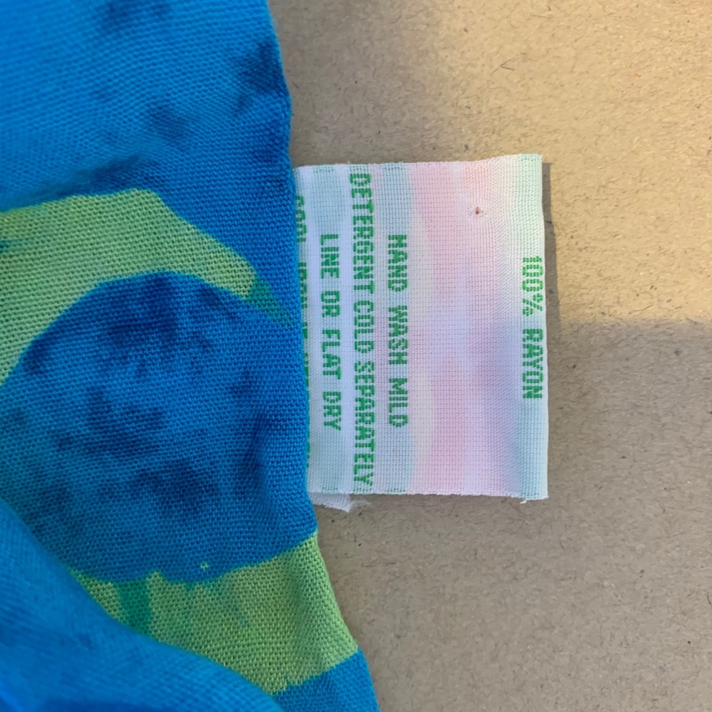 Tie-dye Sarong - Picture 2 of 3